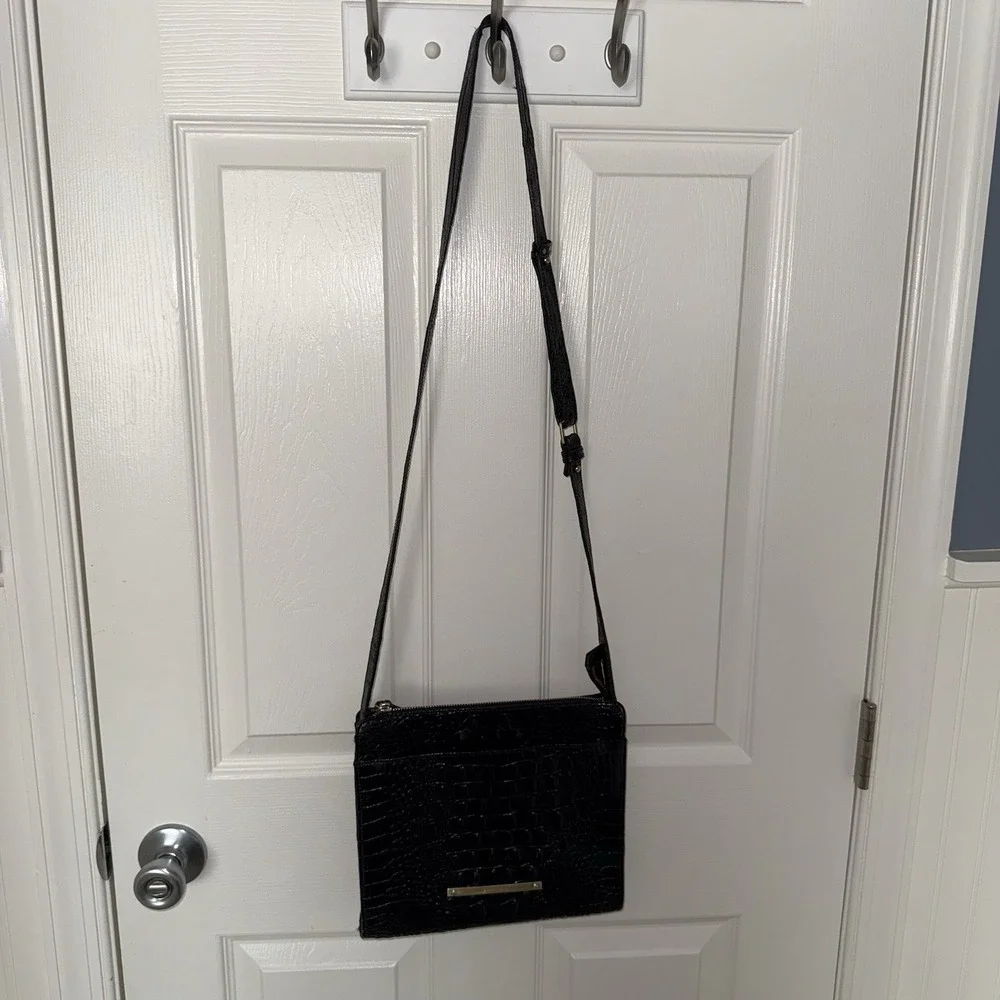 Brahmin strap shows